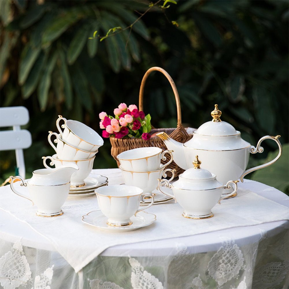 vintage english tea cups and saucers
