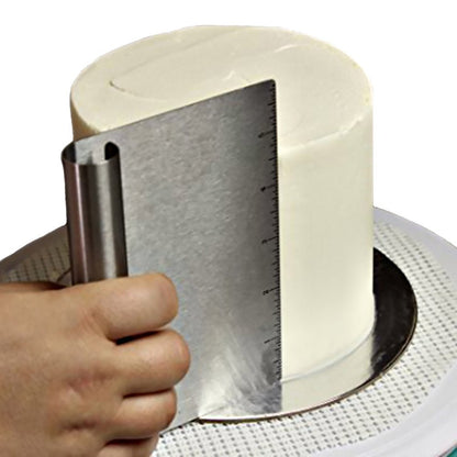 bench scraper for cake decorating